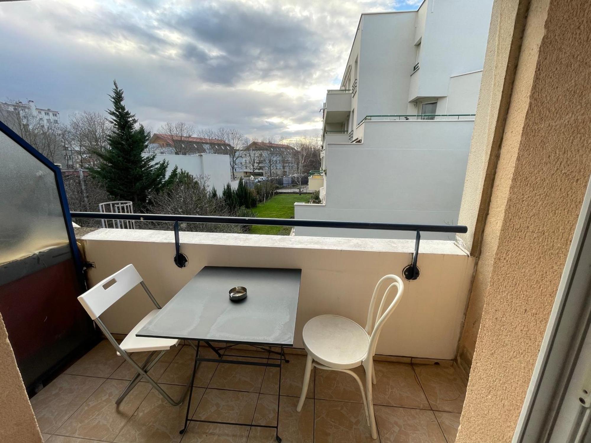 Exclusive Private Apartment By Warilco - Pleyel 25 M2 - A 1 Minute De La Station Metro Carrefour Pleyel Saint-Denis  Esterno foto