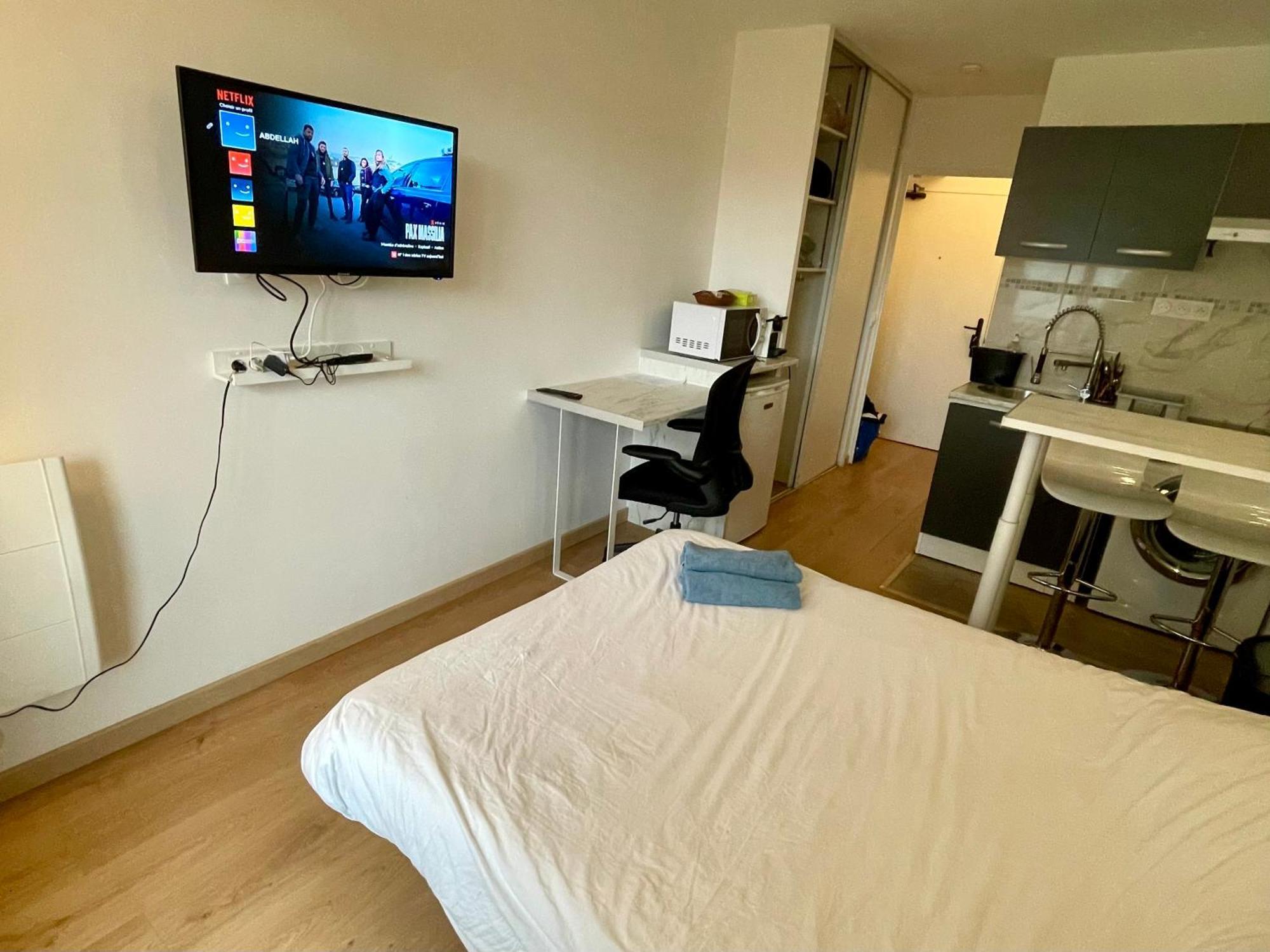 Exclusive Private Apartment By Warilco - Pleyel 25 M2 - A 1 Minute De La Station Metro Carrefour Pleyel Saint-Denis  Esterno foto